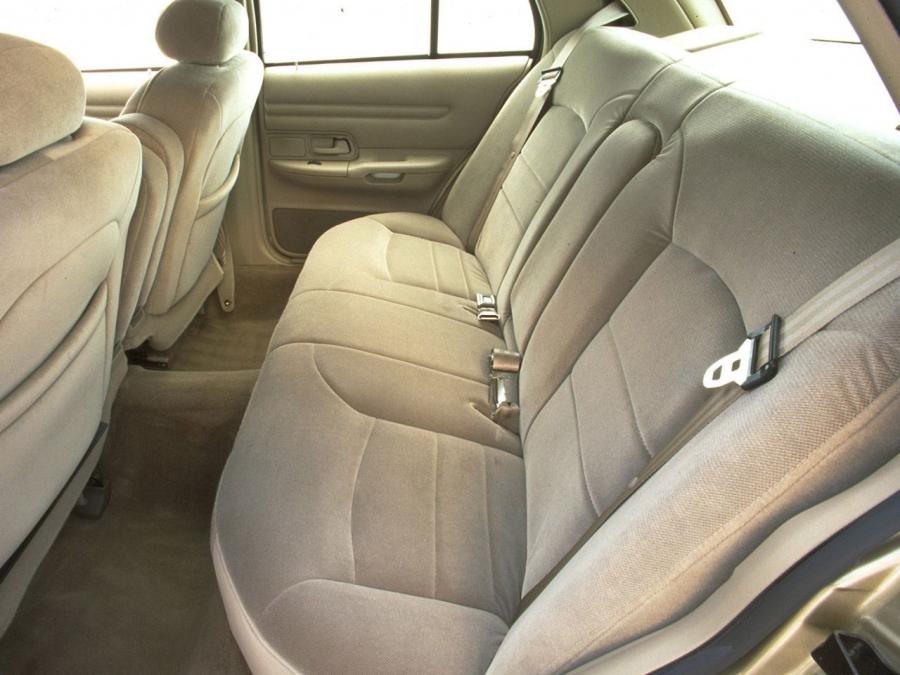  Ford Crown Victoria 1998 года  (фото 35 из 161)